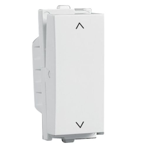 Crabtree Verona 16 A Two Way Switch