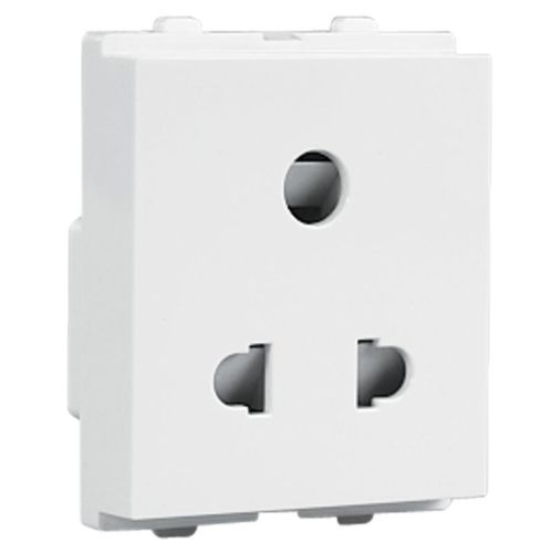 Crabtree Verona 6 A 3Pin Shuttered Socket